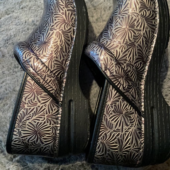 Silver metallic Danskos size 42(women’s 11.5) - Picture 7 of 7